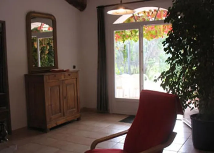 Au Domaine Des Fouques